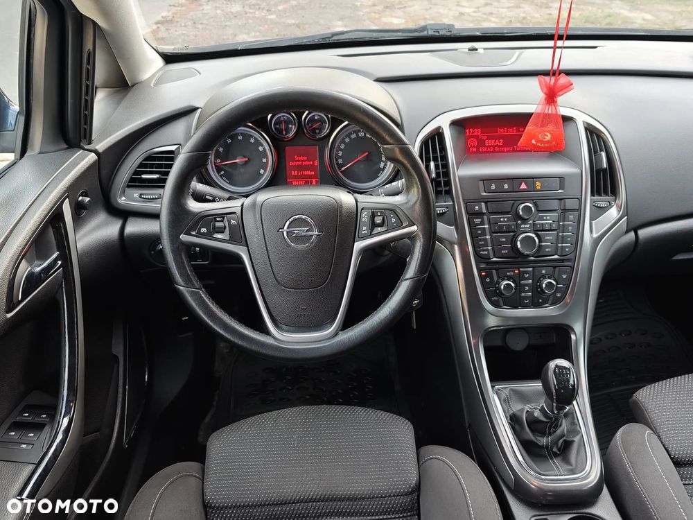 Opel Astra 1.4 Turbo Color Edition - 11