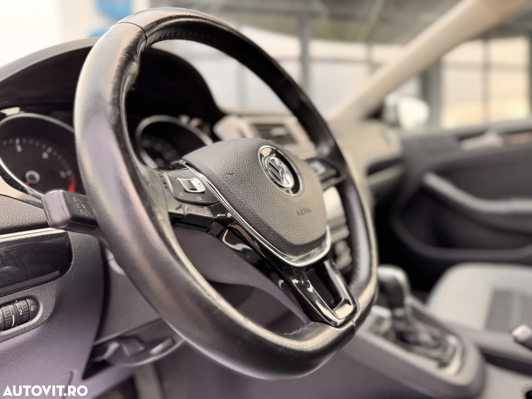 Volkswagen Jetta 2.0 TDI DSG BlueMotion Technologie - 17
