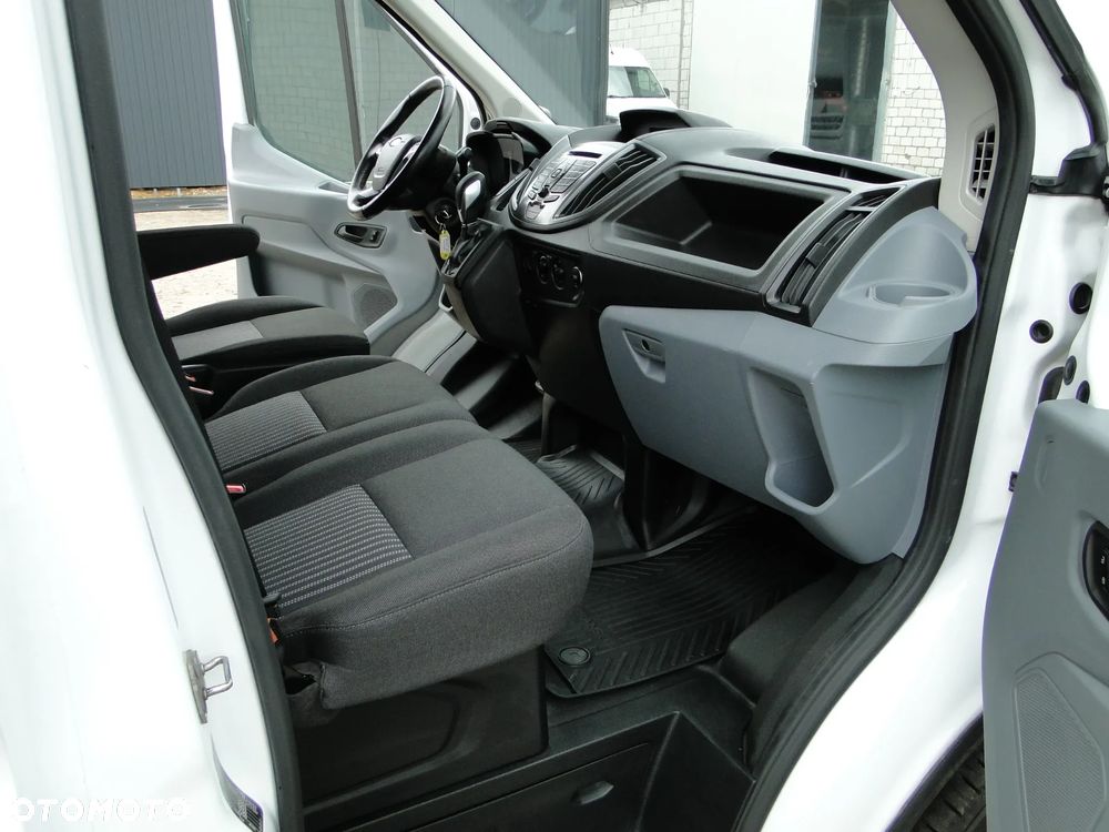 Ford Transit - 17