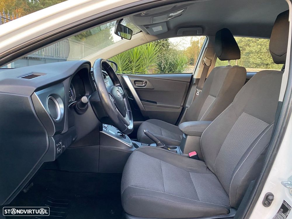Toyota Auris 1.8 HSD Comfort - 12