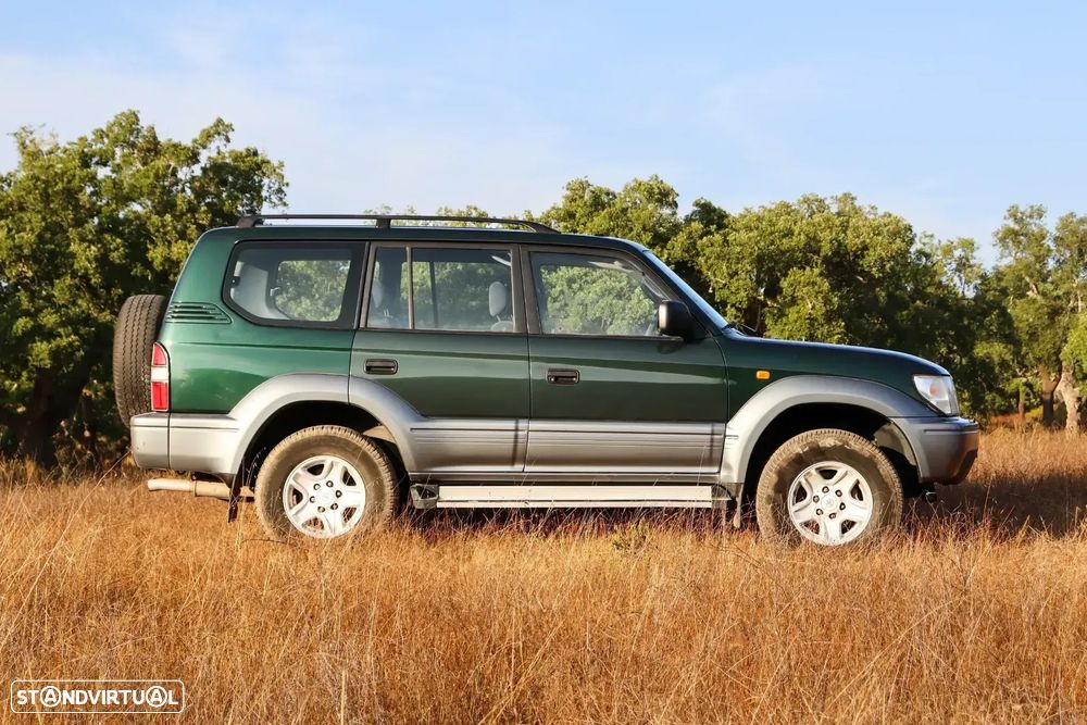 Toyota Land Cruiser - 3