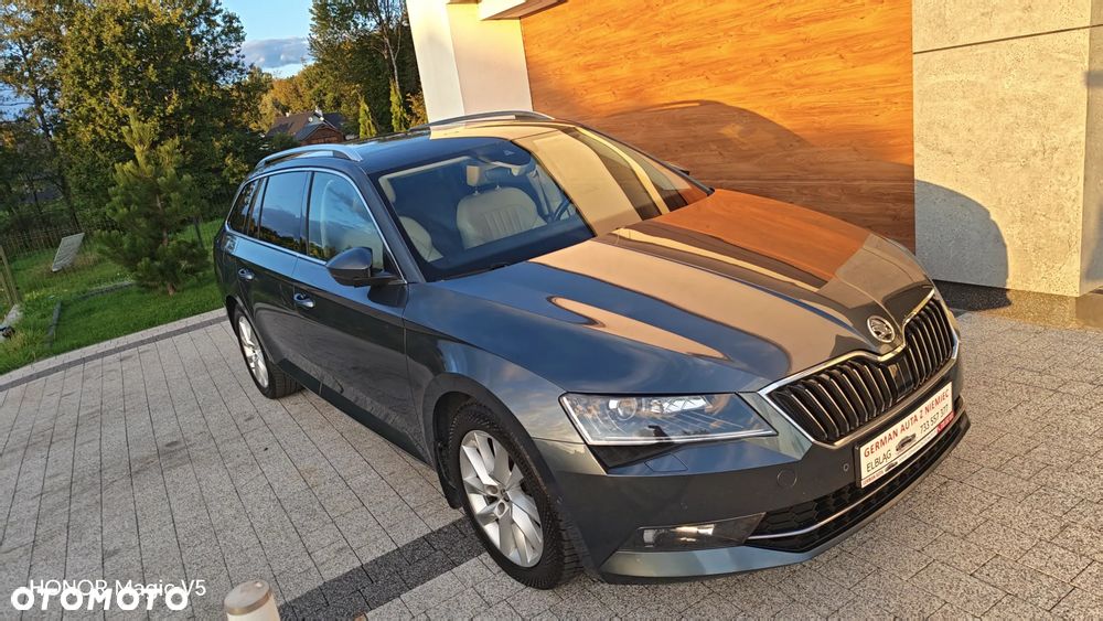 Skoda Superb 2.0 TDI DSG Premium Edition - 37