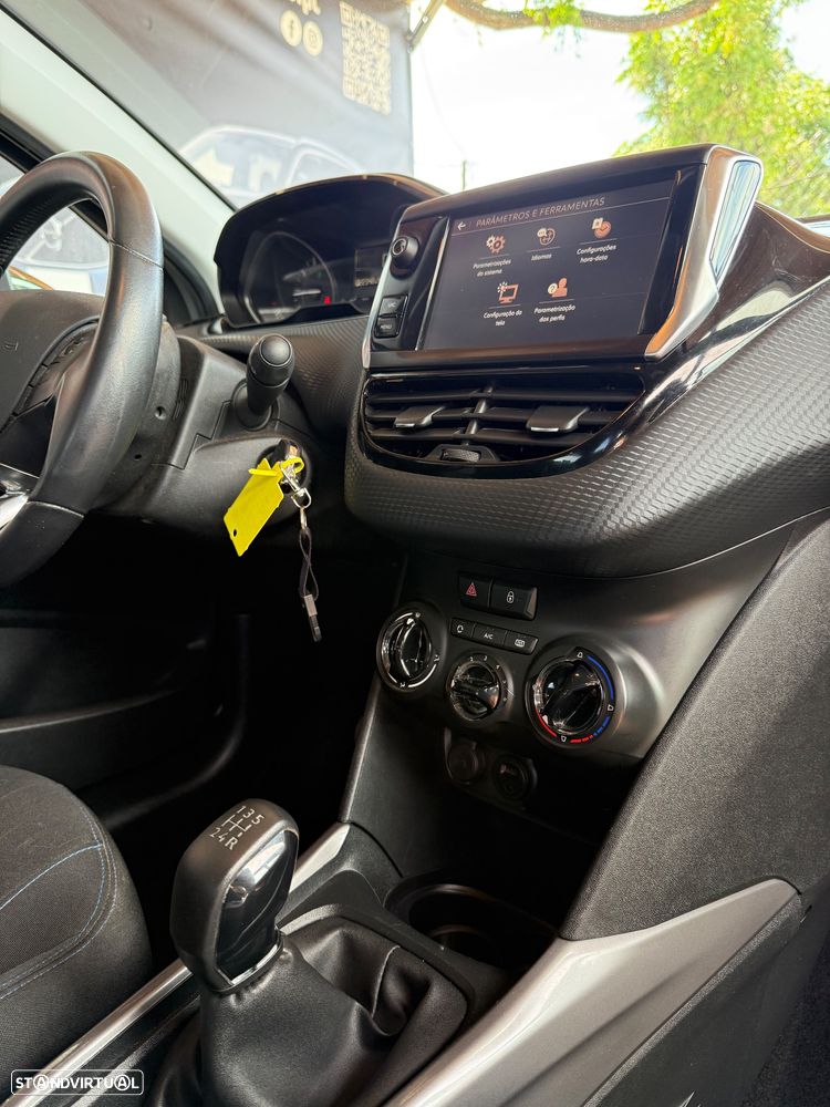 Peugeot 2008 PureTech 82 Style - 20