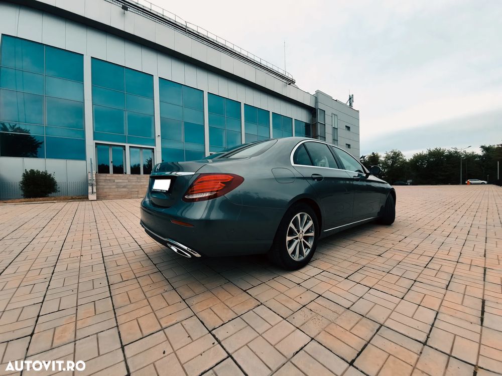 Mercedes-Benz E 220 d 9G-TRONIC - 11