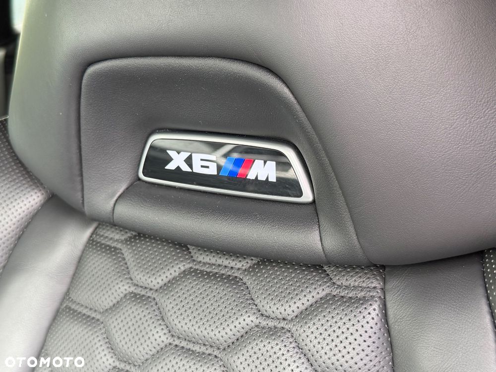 BMW X6M - 14