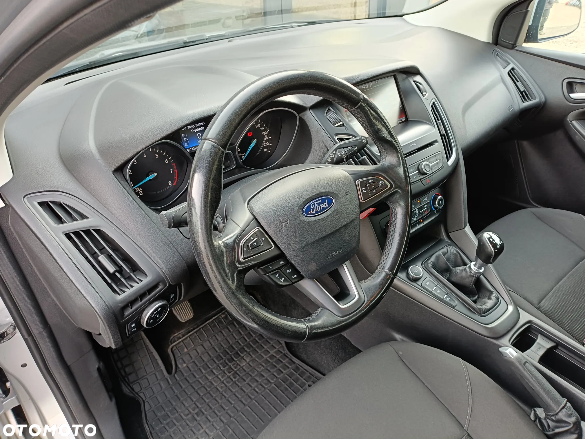 Ford Focus - 10