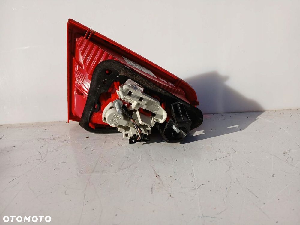 LAMPA TYŁ TYLNA PRAWA Z KLAPY AUDI A5 8T COUPE 8T0945094 - 2