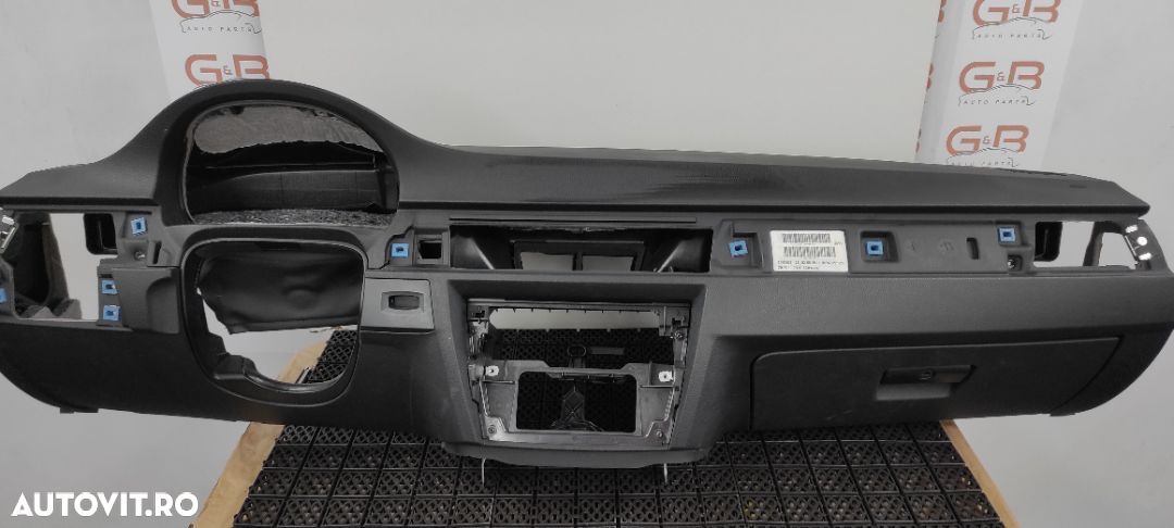 Plansa bord BMW E90/91/92 model fara navigatie cu airbag pasager model cu doua mufe - 1