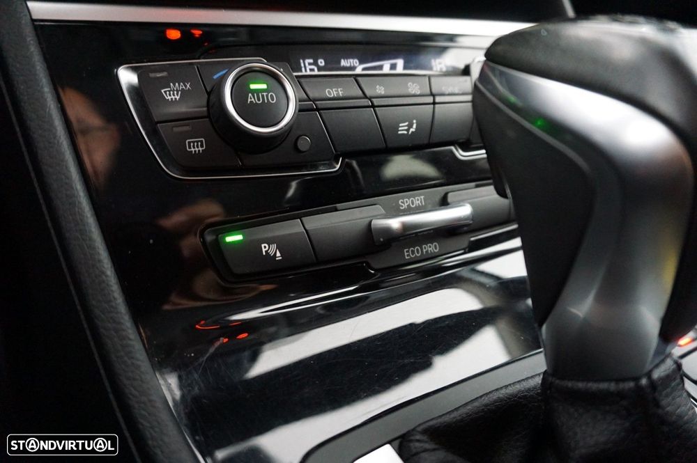BMW 216 Active Tourer d Line Sport Auto - 24