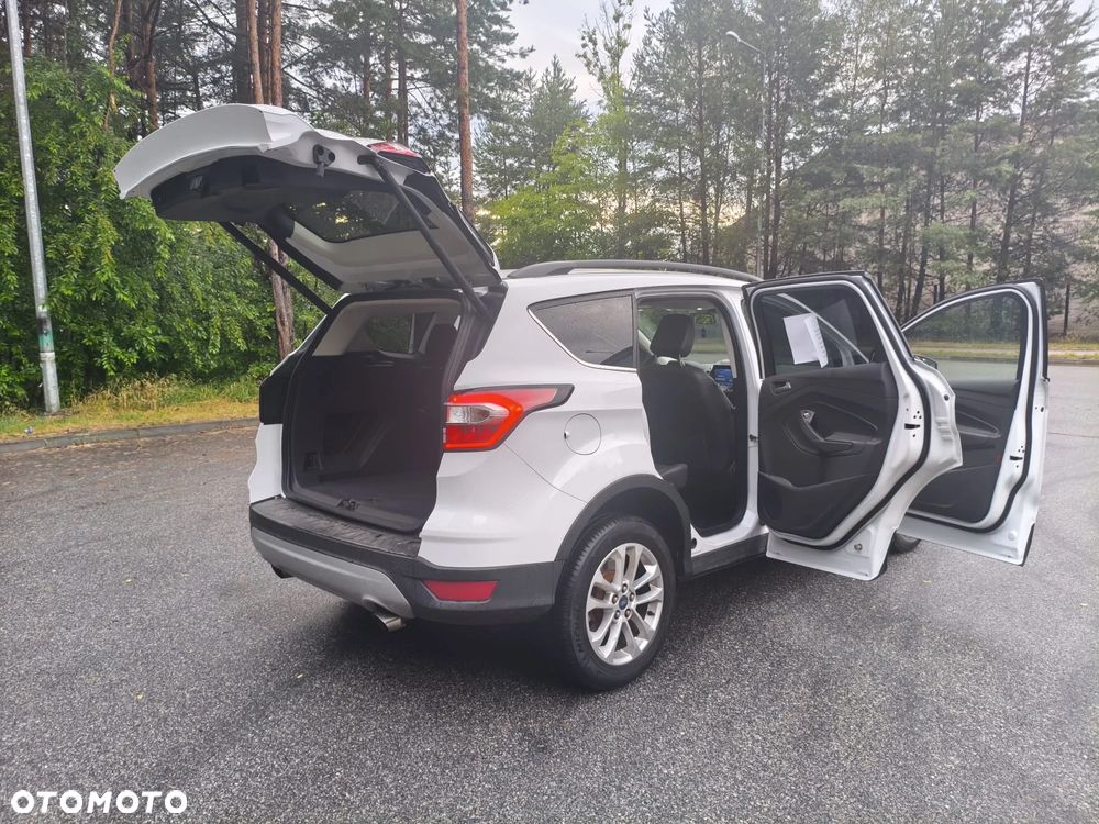 Ford Escape 2.0 EcoBoost AWD Titanium - 9