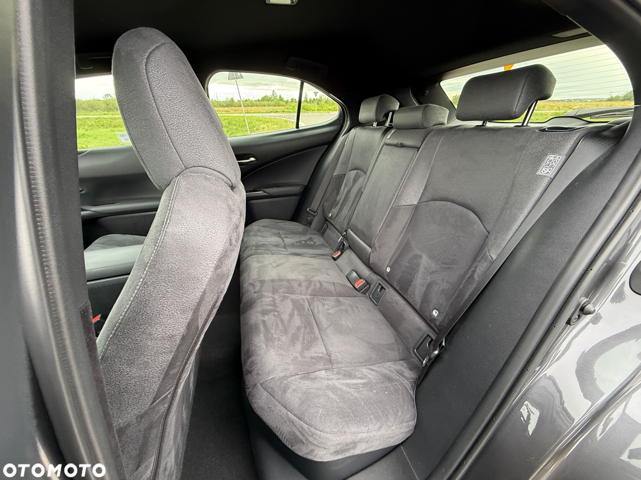 Lexus UX 250h GPF Business 2WD - 24