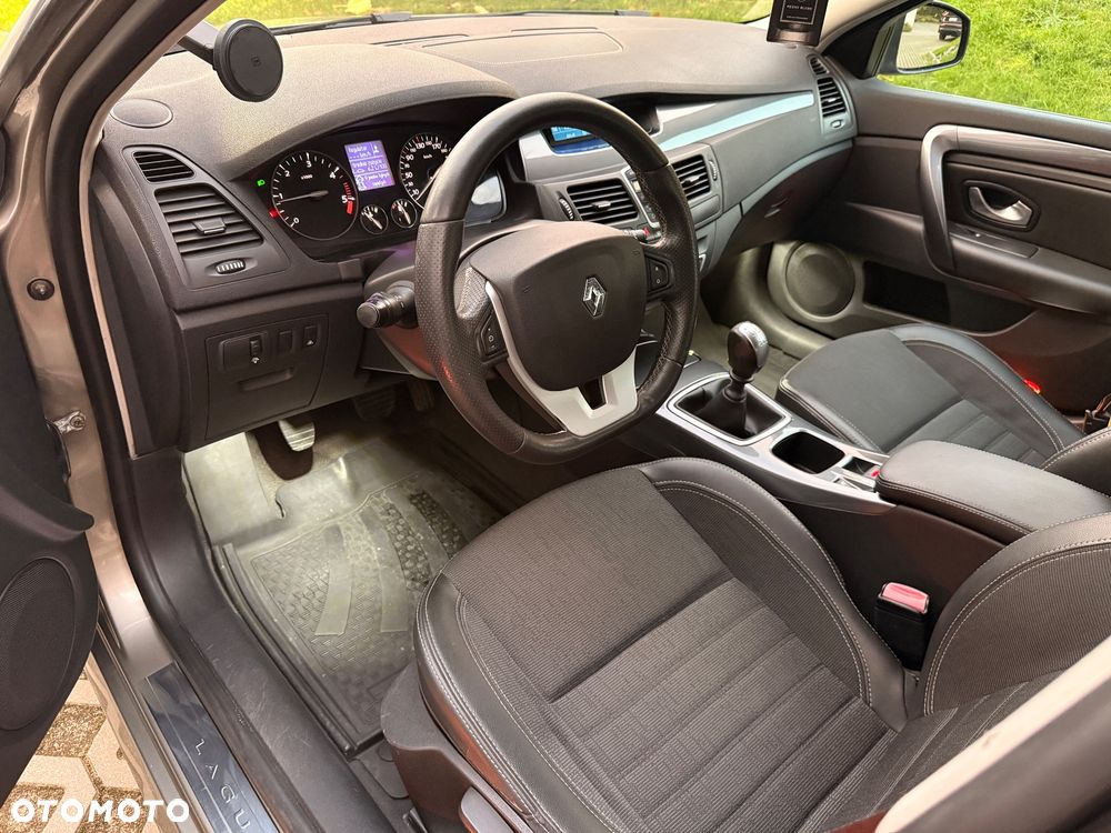 Renault Laguna - 8