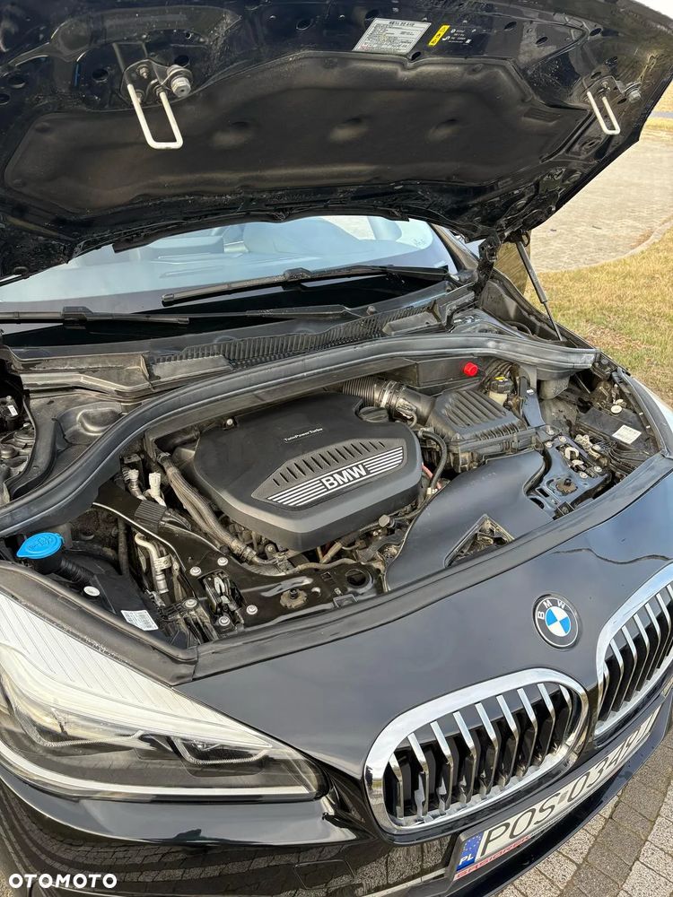 BMW Seria 2 218d - 28
