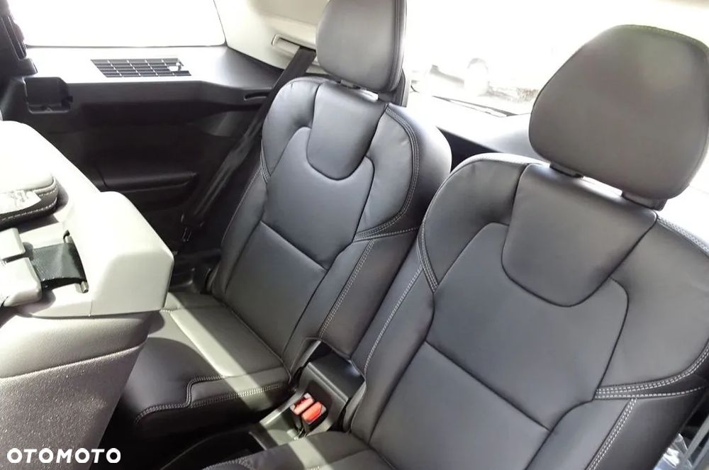 Volvo XC 90 T8 AWD Plug-In Hybrid Ultra Dark 7os - 9