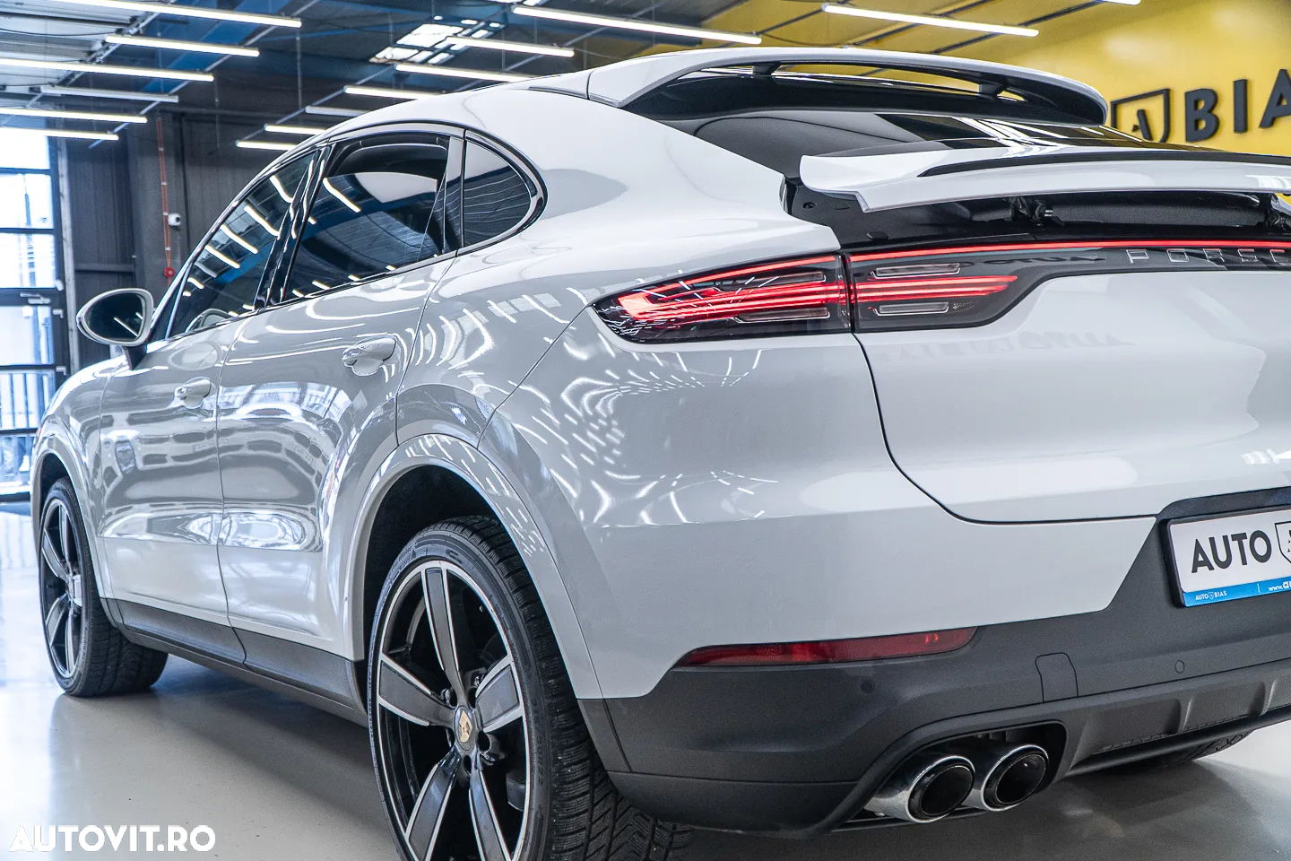 Porsche Cayenne Coupe Tiptronic S - 32