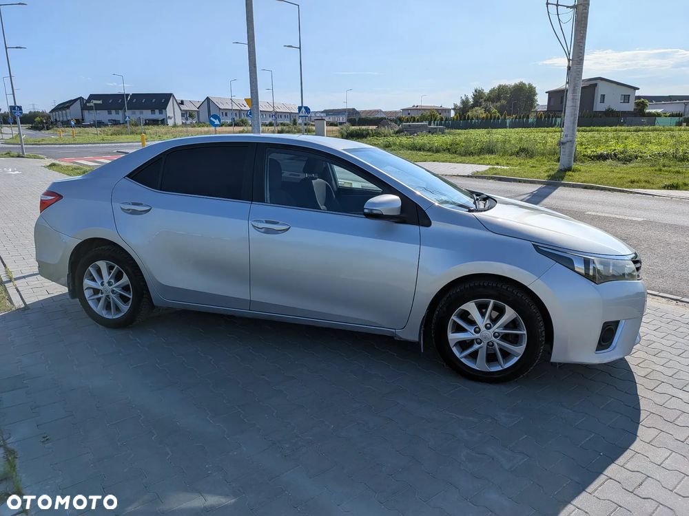 Toyota Corolla 1.6 Premium - 3