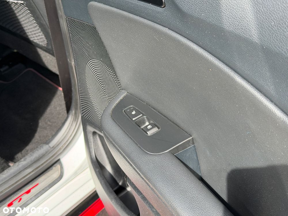 Kia ProCeed 1.6 T-GDI GT - 25