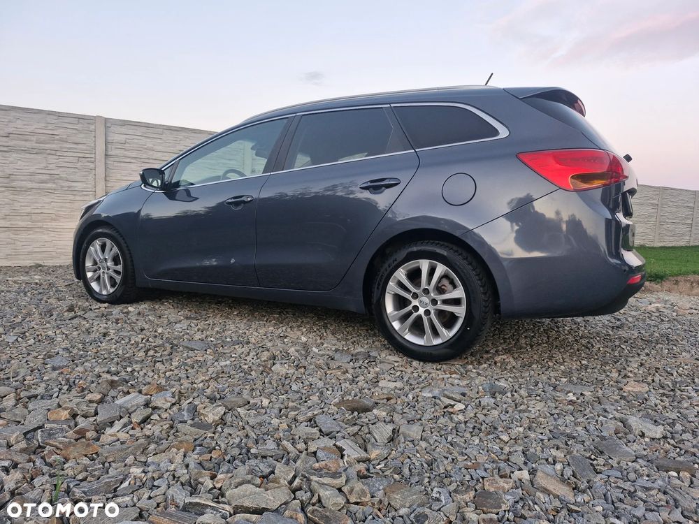 Kia Ceed - 9