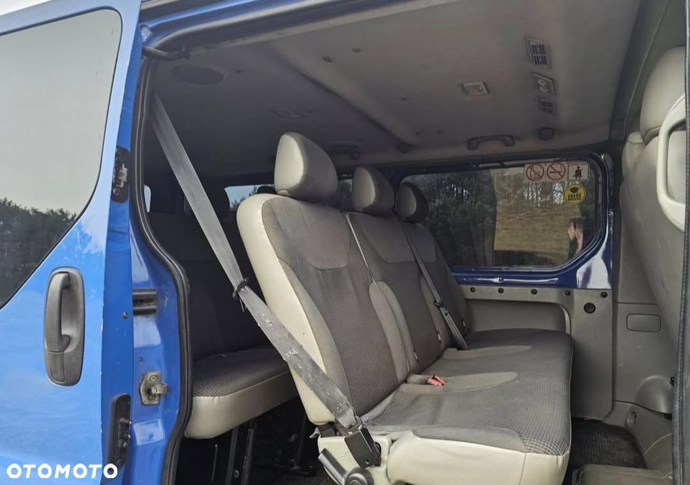 Opel Vivaro - 11