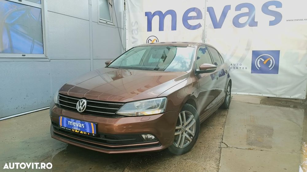 Volkswagen Jetta 2.0 TDI Comfortline - 8