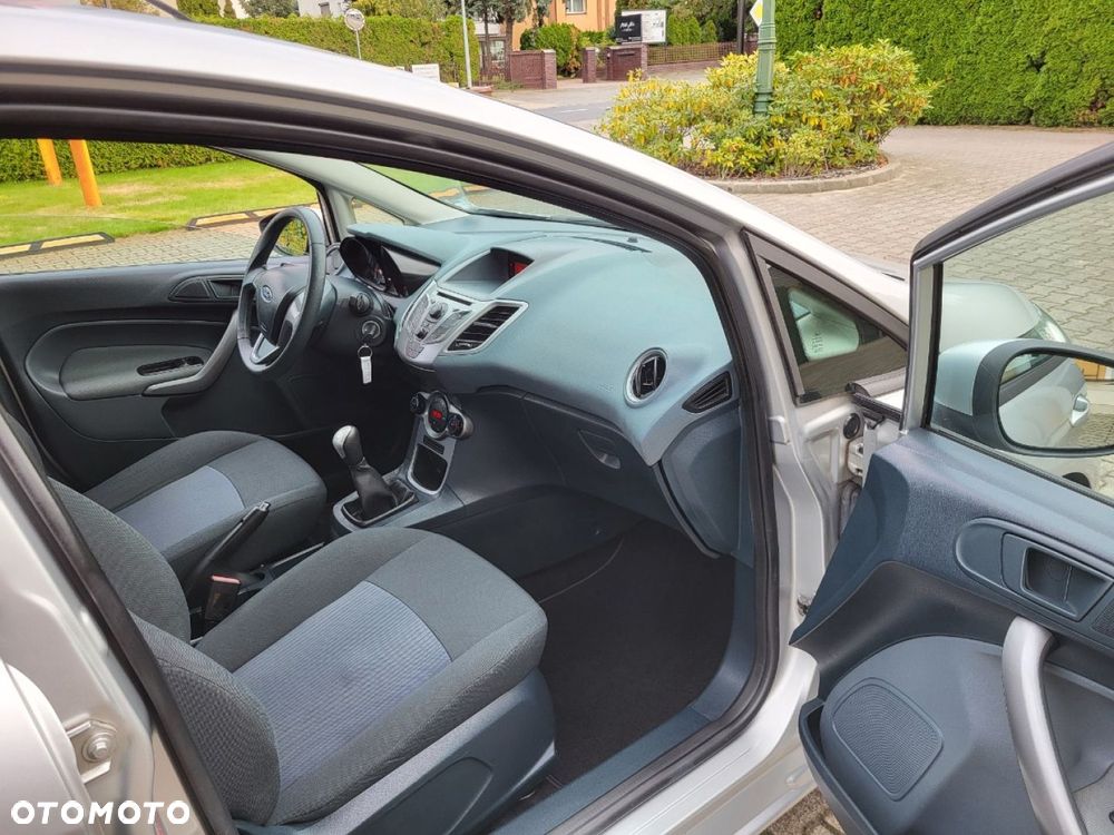 Ford Fiesta - 9