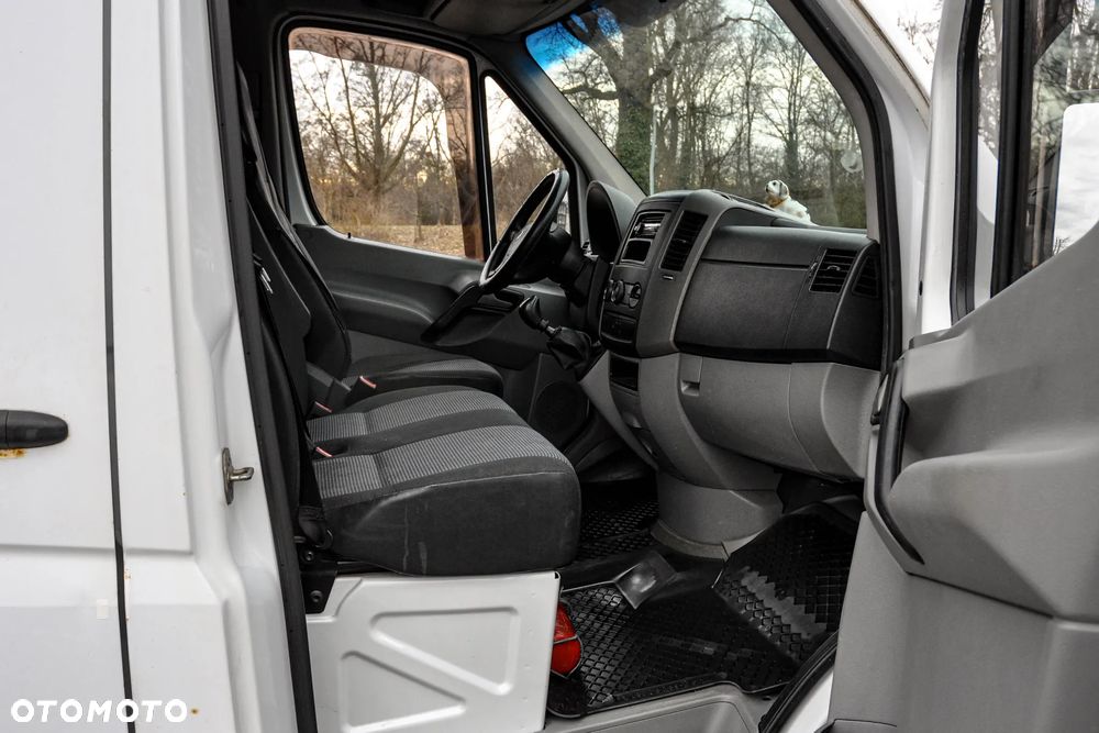 Mercedes-Benz Sprinter - 10