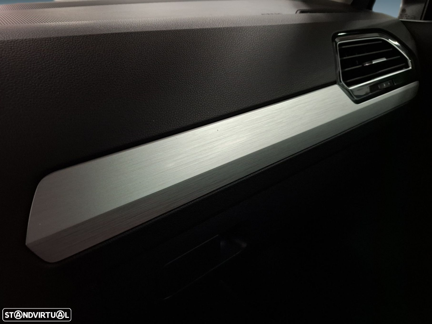 VW Tiguan 1.5 TSI Confortline - 23