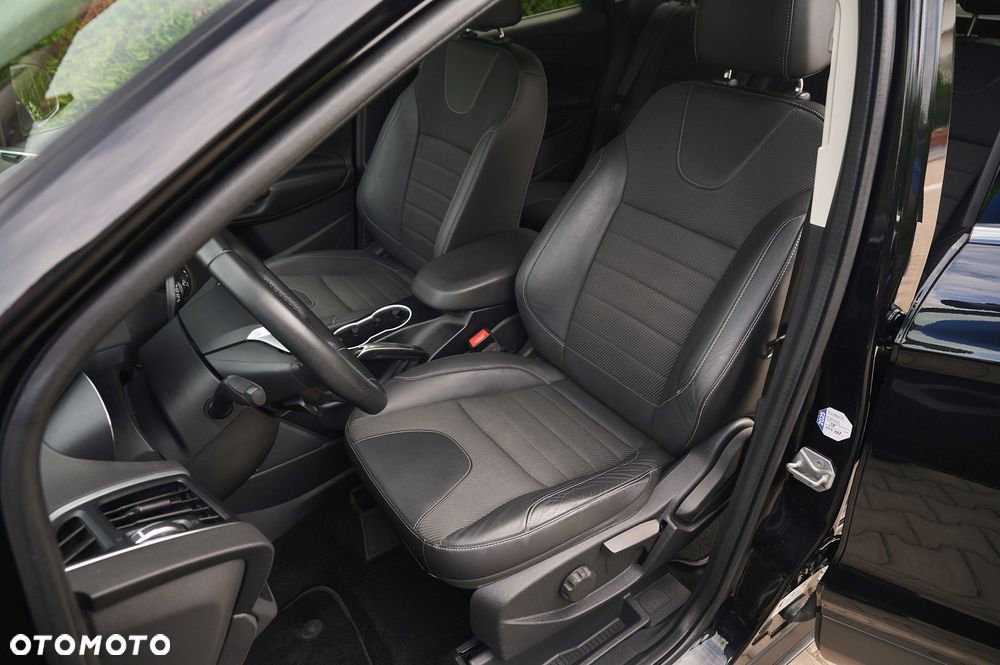Ford Kuga - 29