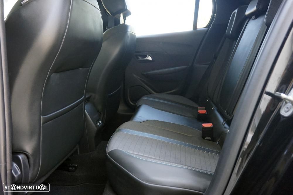 Peugeot 208 1.2 PureTech Allure EAT8 - 5