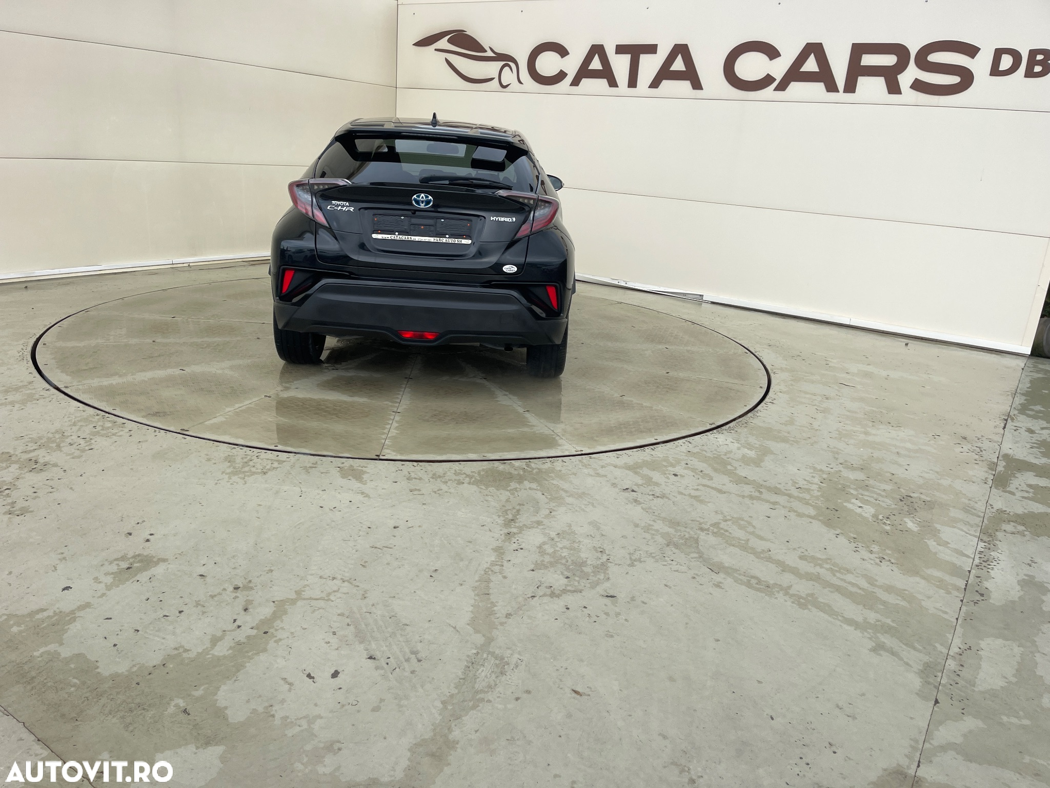 Toyota C-HR Hybrid Club - 13