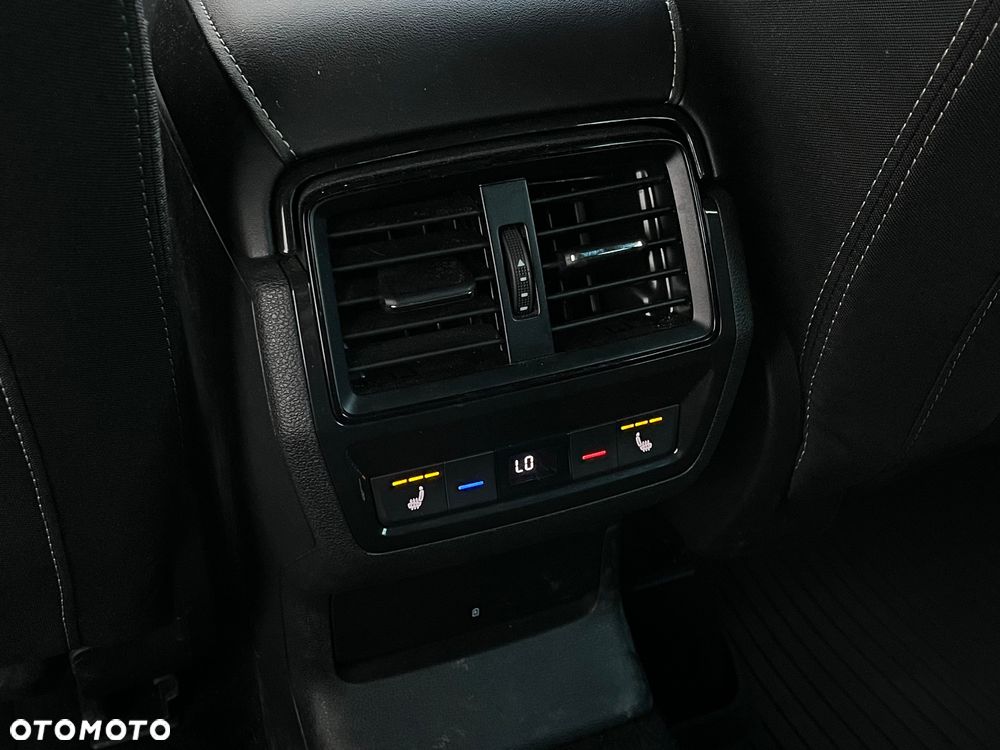 Skoda Karoq 2.0 TDI SCR 4x4 Sportline DSG - 28