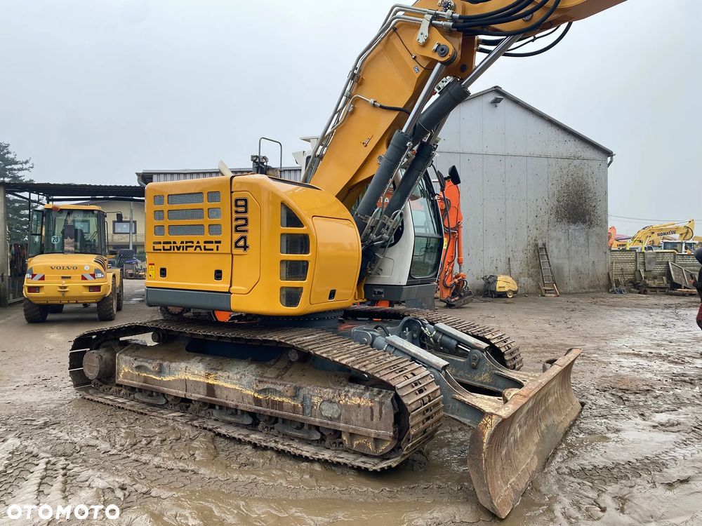 Liebherr R924 COMPACT, 2014 ROK, PŁUG, RAMIĘ 3X ŁAMANE, Z NIEMIEC - 17