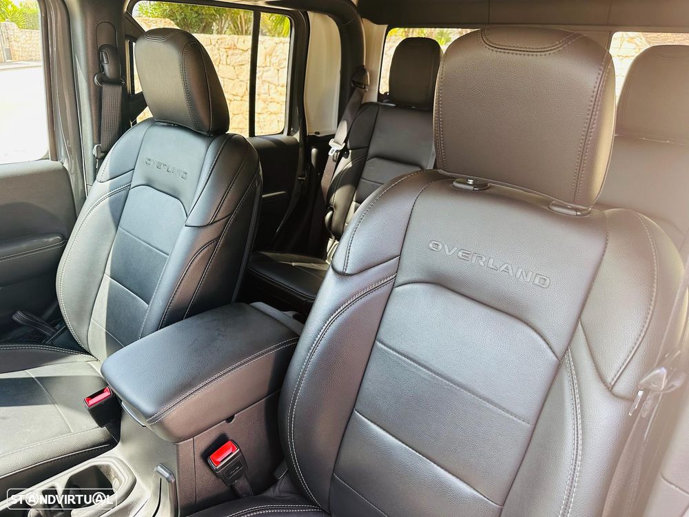 Jeep Gladiator 3.0V6 MultiJet AWD Auto Overland - 11