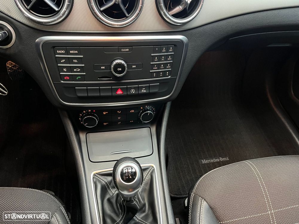 Mercedes-Benz CLA 200 CDI Urban - 14