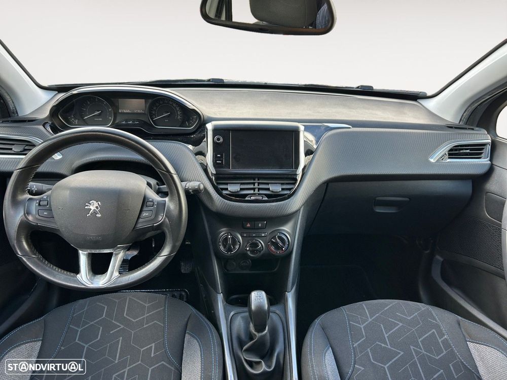 Peugeot 2008 1.6 BlueHDi Style - 10