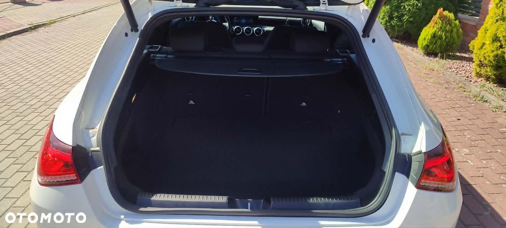 Mercedes-Benz CLA - 11