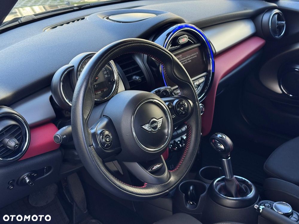 MINI Cooper S Standard - 13