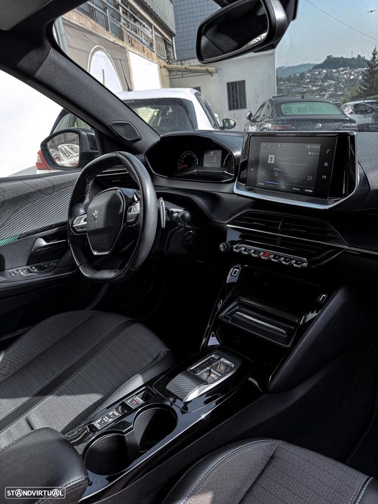 Peugeot 2008 1.5 BlueHDi Allure EAT8 - 6