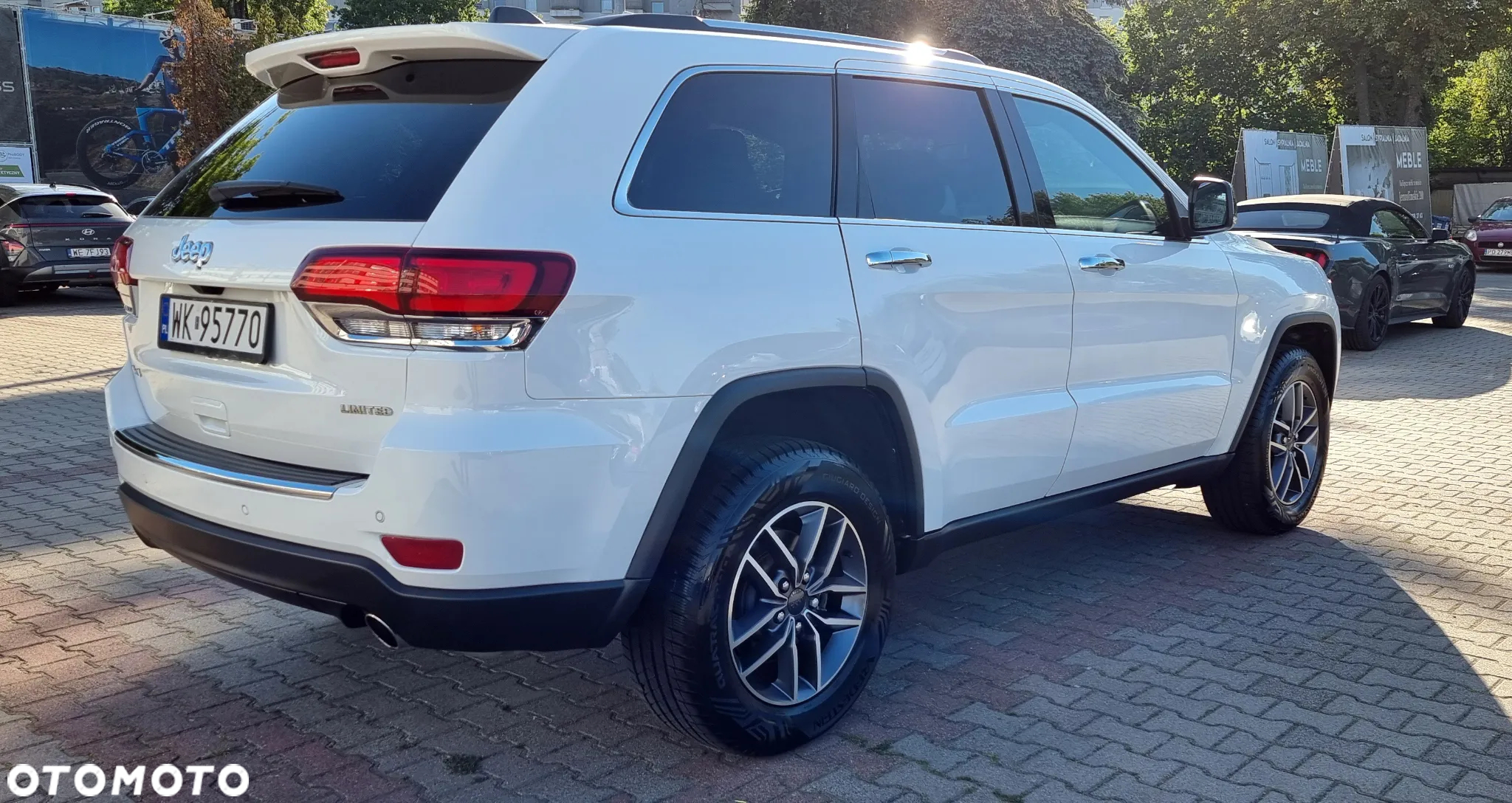 Jeep Grand Cherokee - 8