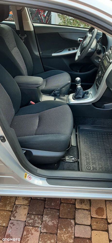 Toyota Corolla 1.6 Luna - 7
