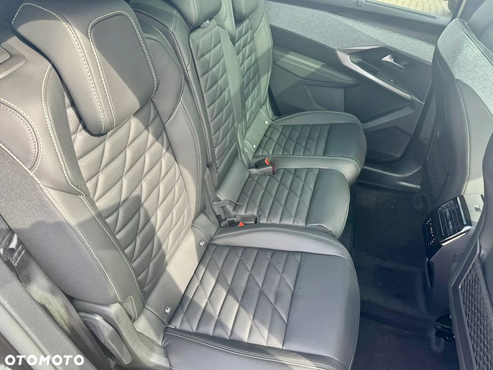 Peugeot 5008 1.2 PureTech mHEV GT Exclusive S&S e-DCS6 - 17