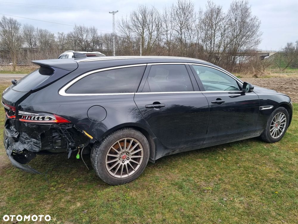 Jaguar XF 2.0 i4D Pure - 21