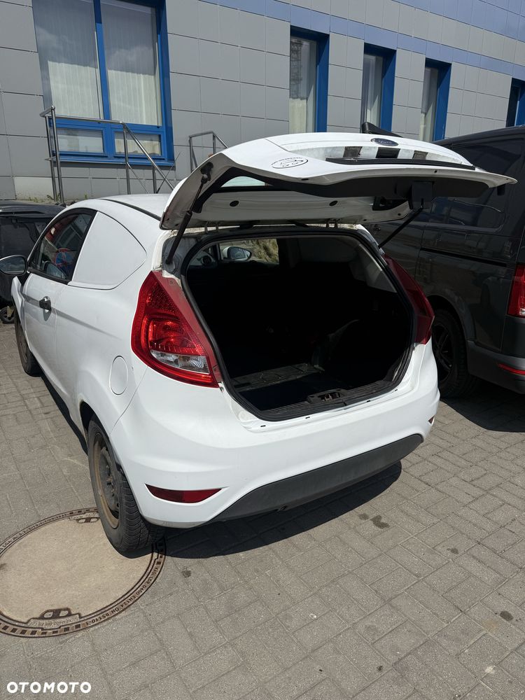 Ford Fiesta - 6