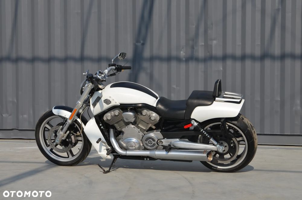 Harley-Davidson V-Rod Muscle - 14