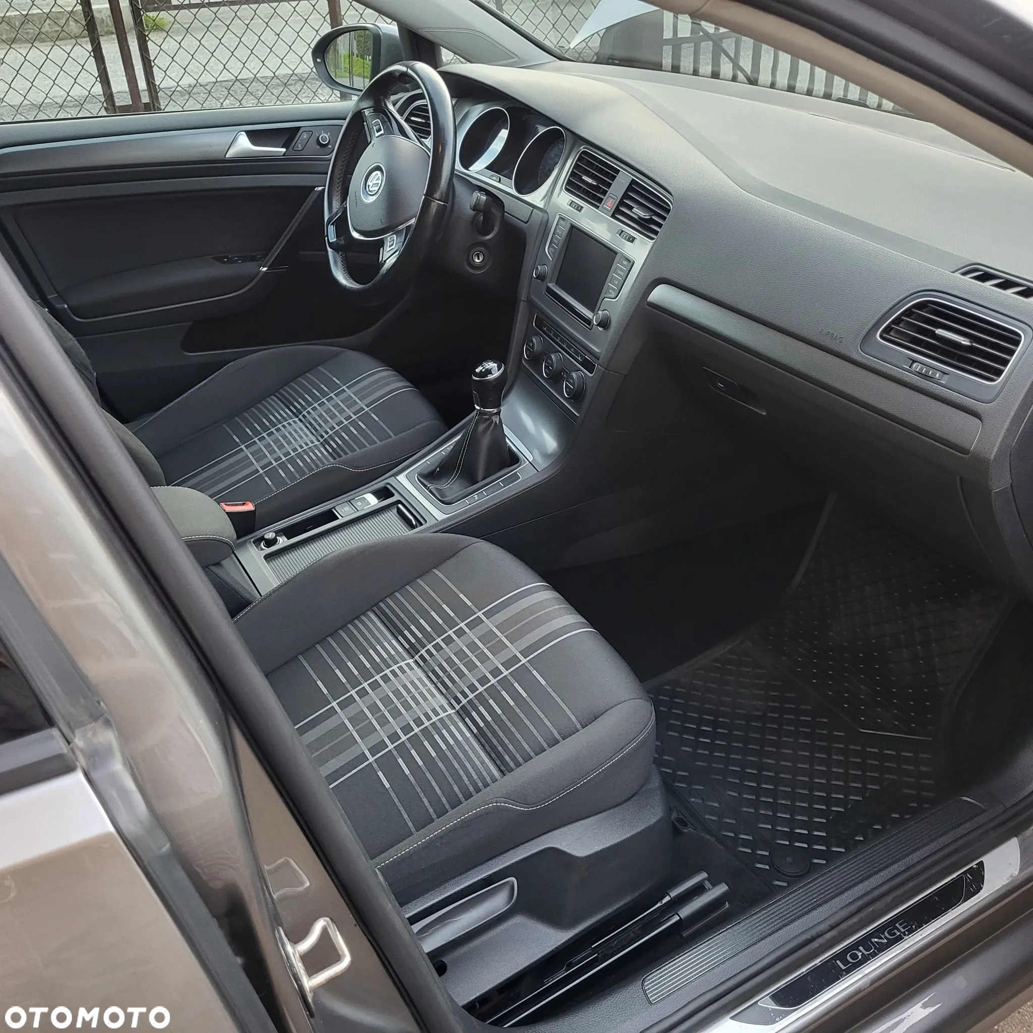 Volkswagen Golf Variant 2.0 TDI BlueMotion Technology Lounge - 6