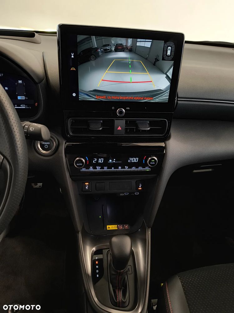 Toyota Yaris Hybrid 1.5 GR Sport - 17