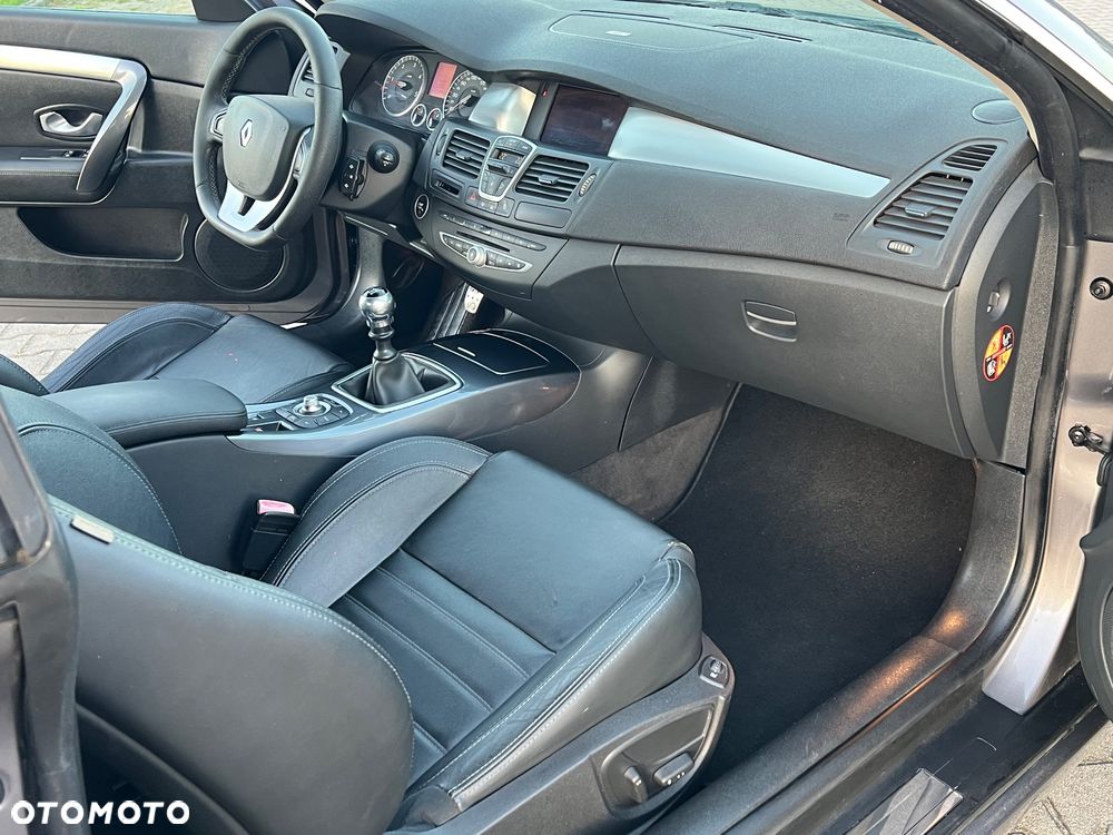 Renault Laguna dCi 180 FAP GT - 13