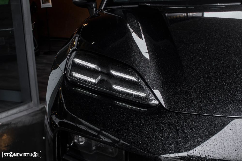 Porsche Macan Electric 4 - 8