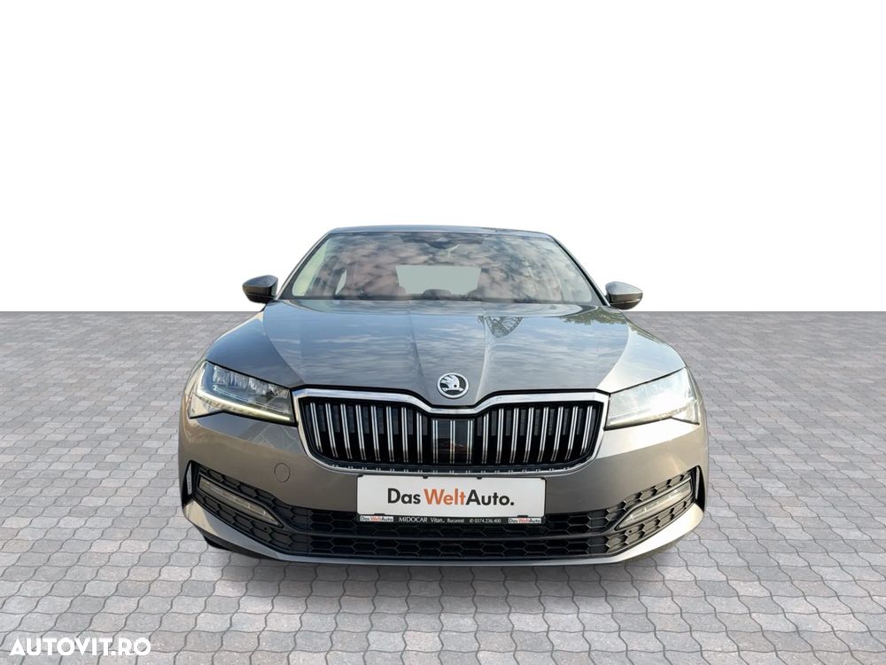 Skoda Superb 2.0 TDI DSG Ambition - 8