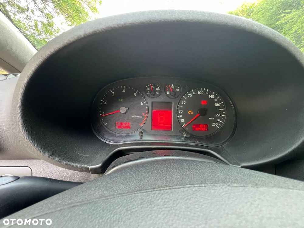 Audi A3 3-drzwiowe 1.8T Quattro Ambiente - 12
